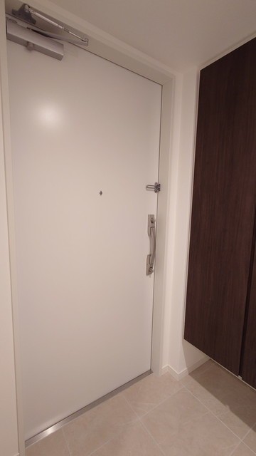 ※写真は同タイプ住戸です。(玄関)