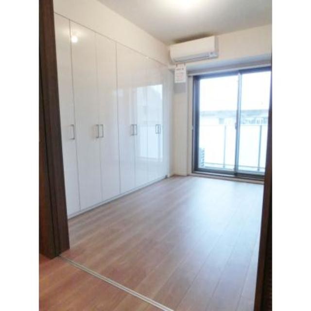 ※写真は同タイプ住戸です。(居間)