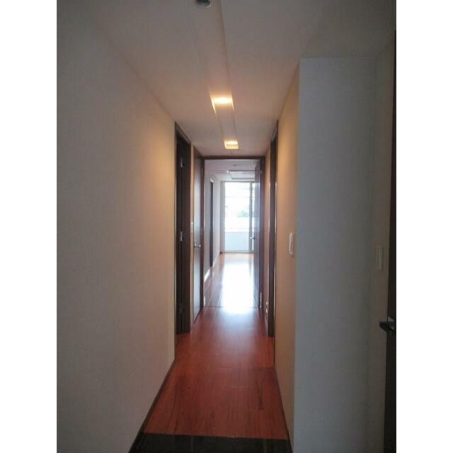 ※同仕様写真含む(玄関)