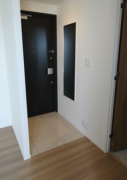 ※同仕様写真含む(玄関)