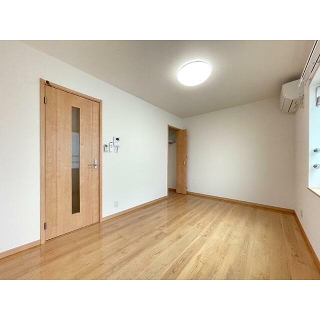 ※同仕様写真含む(居間)