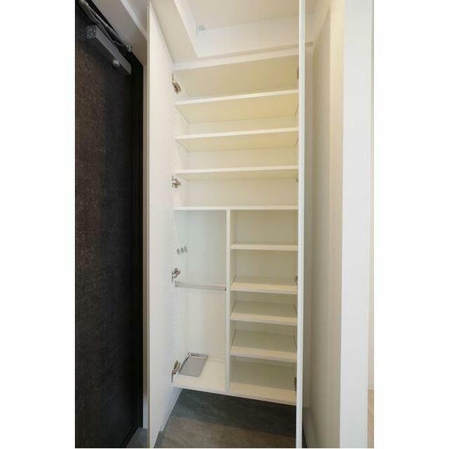 シューズボックス