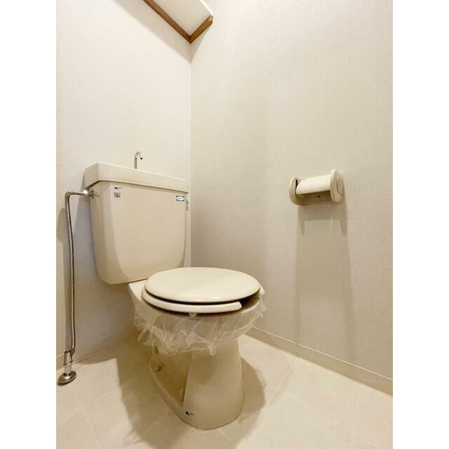 同タイプ別号室のもののため実際のお部屋と仕様・内装等が一部異なる場合がございます。(内装)