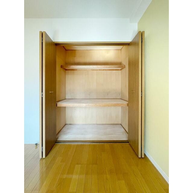 同タイプ別号室のもののため実際のお部屋と仕様・内装等が一部異なる場合がございます。(内装)