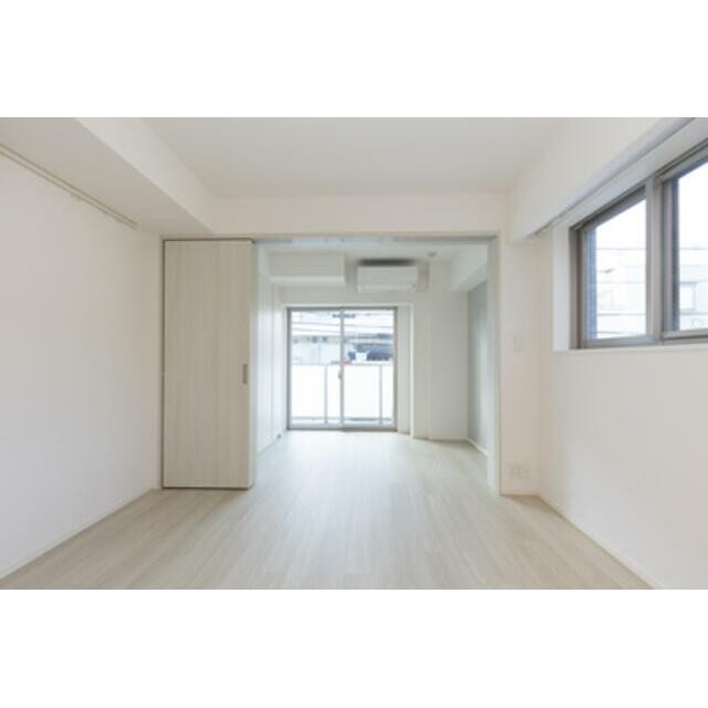 ※写真は同タイプ住戸です。(居間)