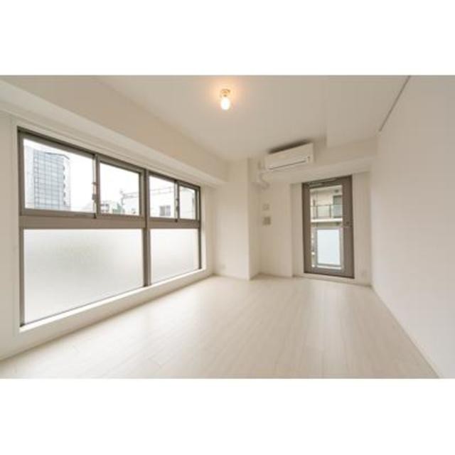 ※写真は同タイプ住戸です。(居間)