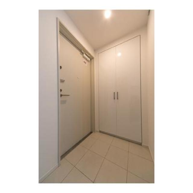 ※写真は同タイプ住戸です。(玄関)