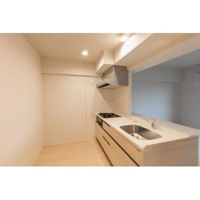 ※写真は同タイプ住戸です。(キッチン)