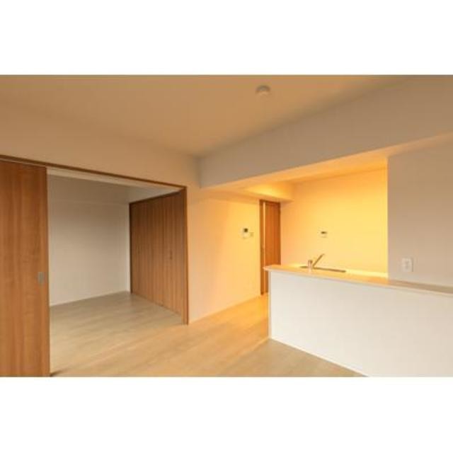 ※写真は同タイプ住戸です。(居間)