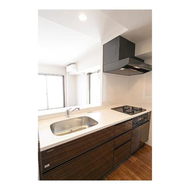 ※写真は同タイプ住戸です。(キッチン)