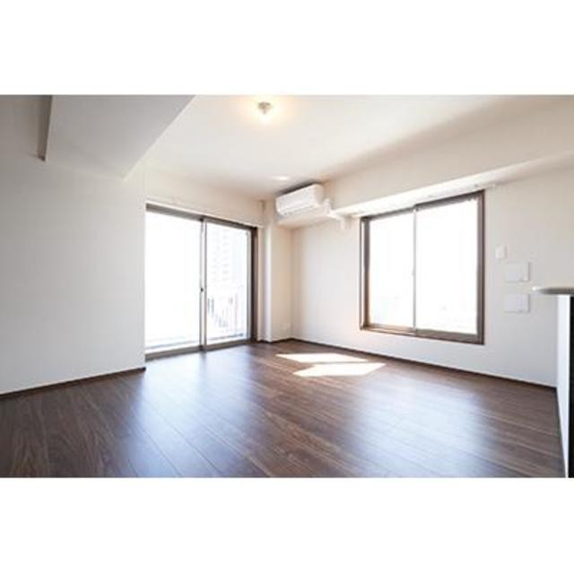 ※写真は同タイプ住戸です。(居間)