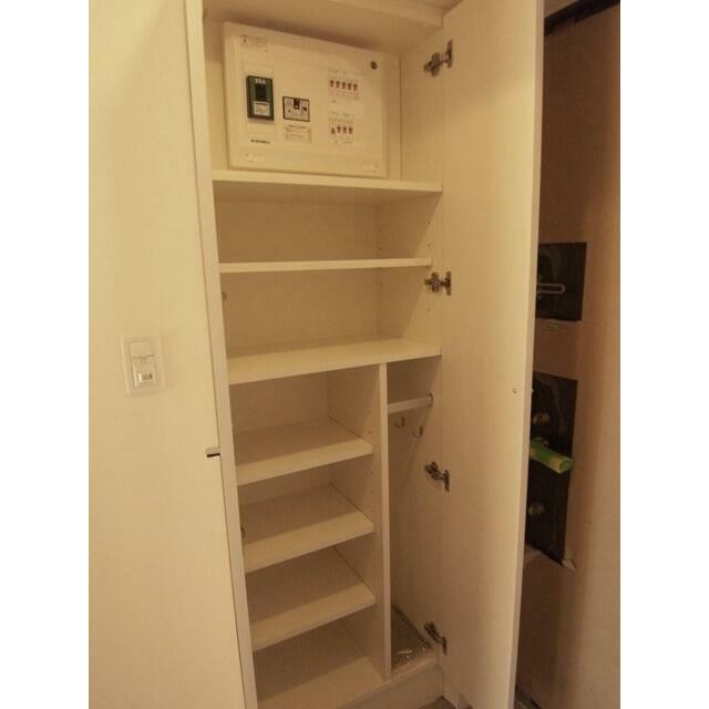 ※同仕様写真含む(玄関)