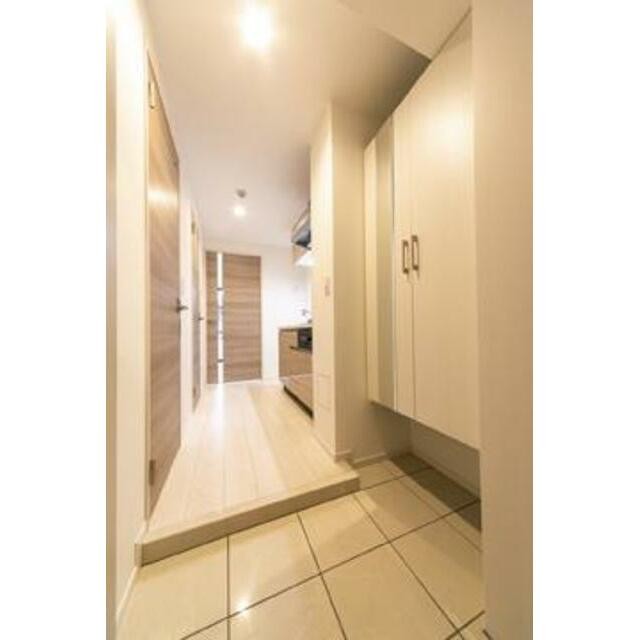 ※写真は同タイプ住戸です。(玄関)