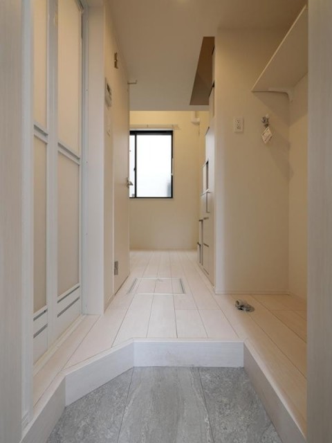 ※同仕様写真含む(玄関)