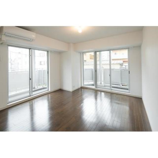 ※写真は同タイプ住戸です。(居間)