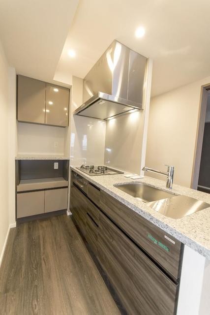 ※写真は同タイプ住戸です。(キッチン)