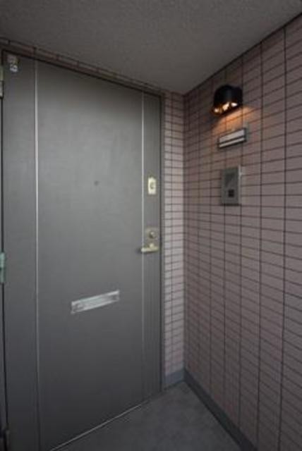 ※写真は同タイプ住戸です。(玄関)