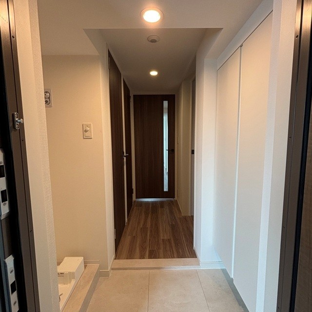 ※写真は同タイプ住戸です。(玄関)