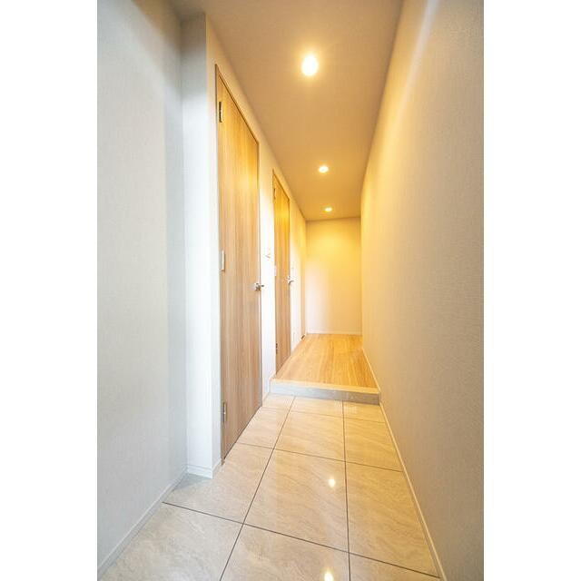 ※同仕様写真含む(玄関)