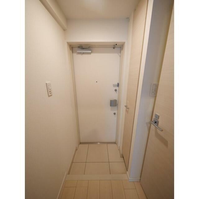 ※同仕様写真含む(玄関)