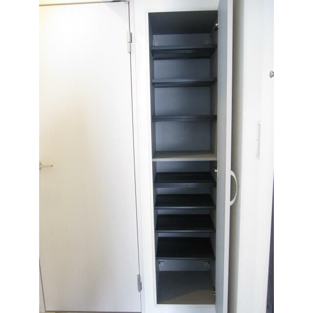 ※掲載写真別号室(玄関)