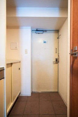 ※同仕様写真含む(玄関)