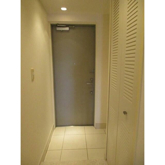 O2タイプ2016年12月撮影 同タイプ416号室の写真です。(玄関)