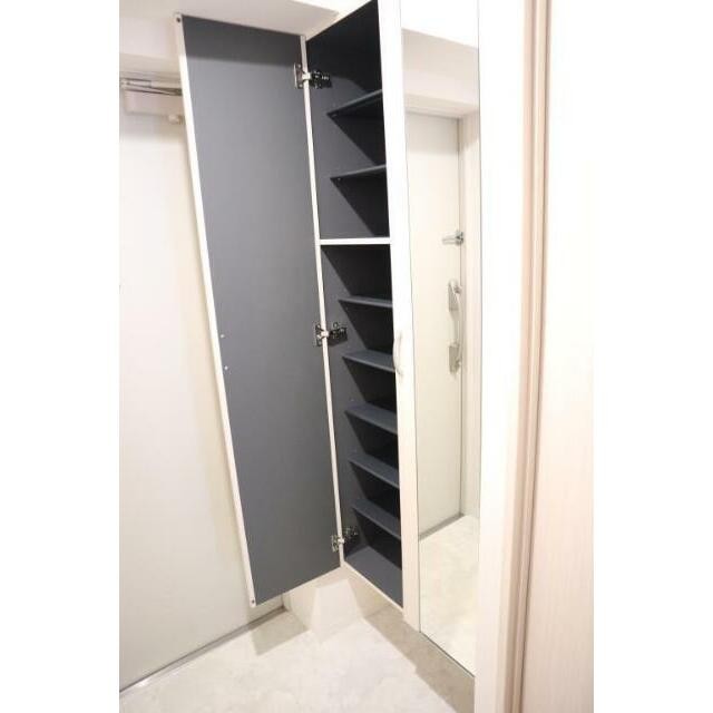 ※同仕様写真含む(玄関)