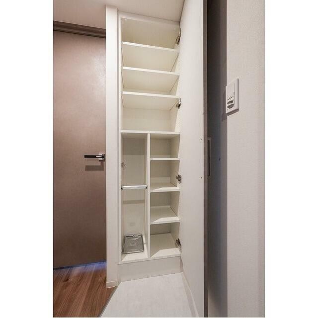 シューズボックス