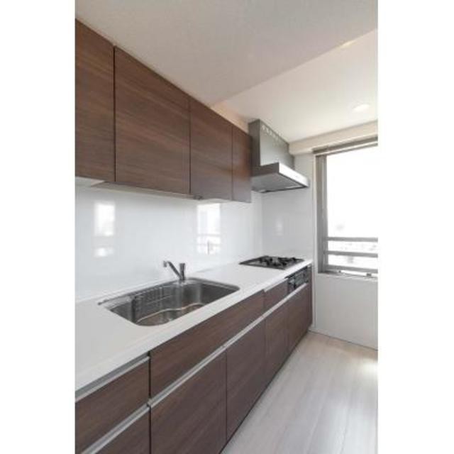 ※写真は同タイプ住戸です。(キッチン)