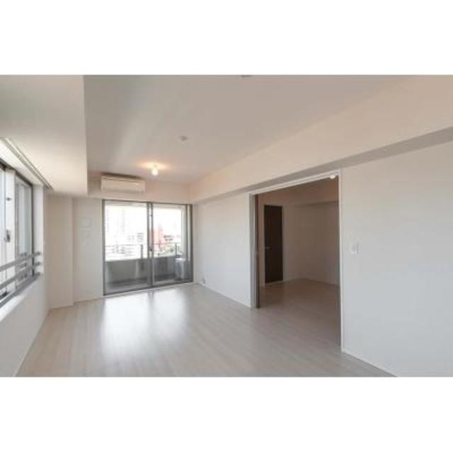 ※写真は同タイプ住戸です。(居間)