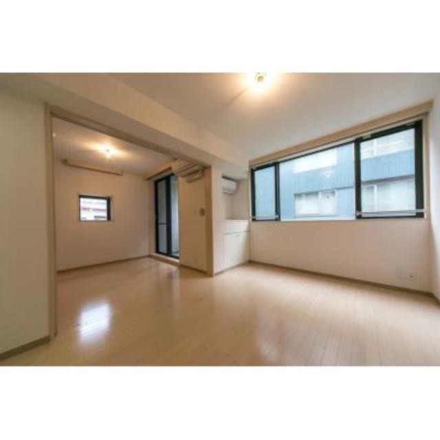 ※写真は同タイプ住戸です。(居間)