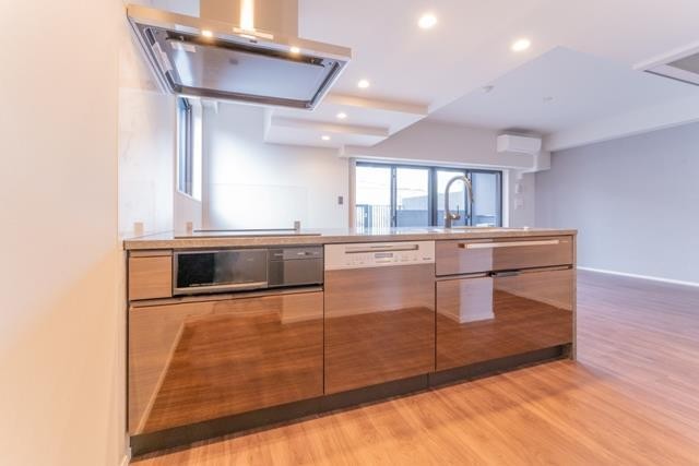 ※写真は同タイプ住戸です。(キッチン)