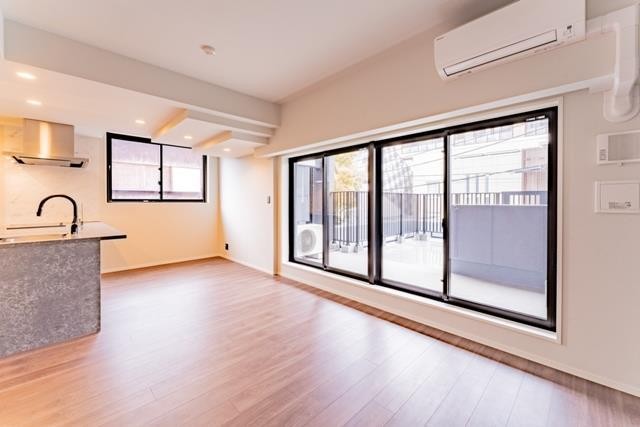 ※写真は同タイプ住戸です。(居間)