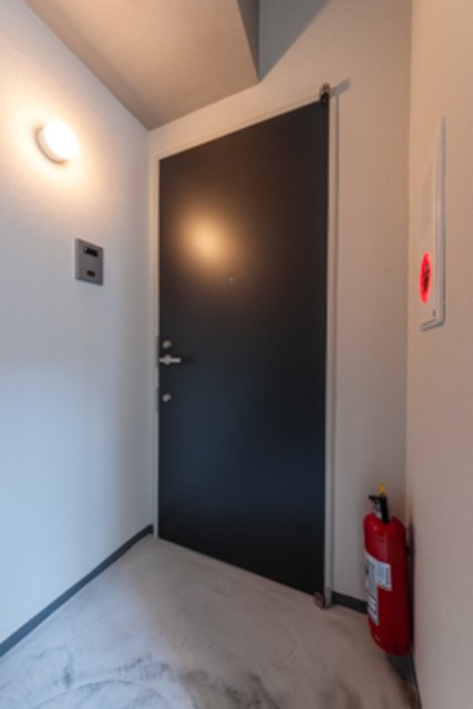 ※写真は同タイプ住戸です。(玄関)