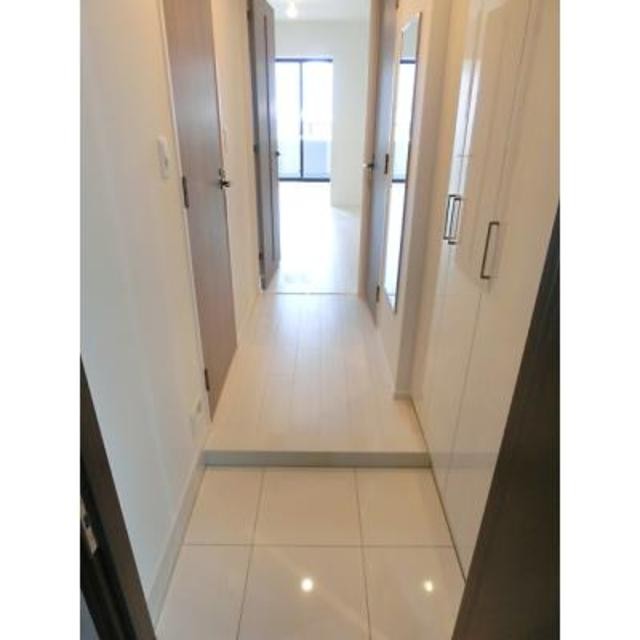 ※写真は同タイプ住戸です。(玄関)