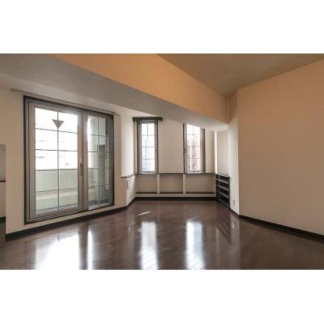 ※写真は同タイプ住戸です。(居間)