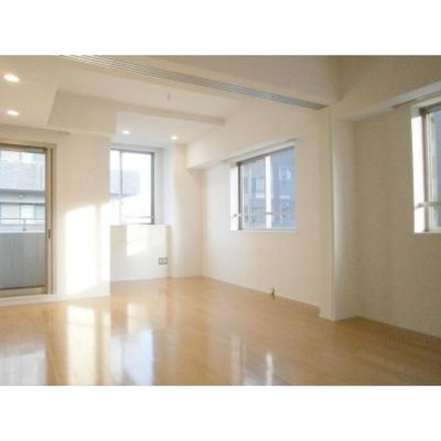 ※写真は同タイプ住戸です。(居間)