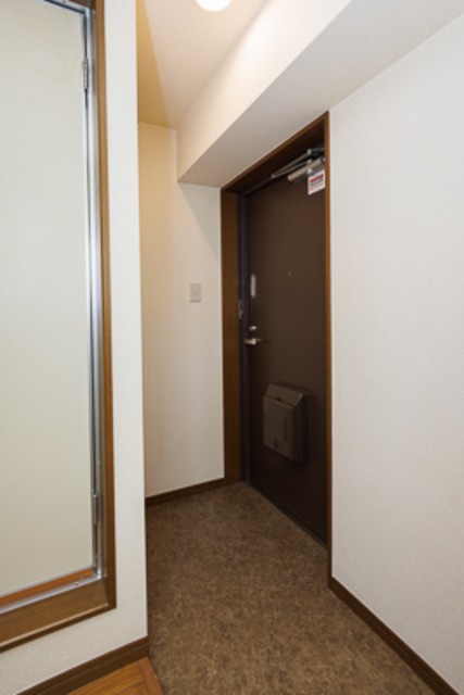 ※写真は同タイプ住戸です。(玄関)