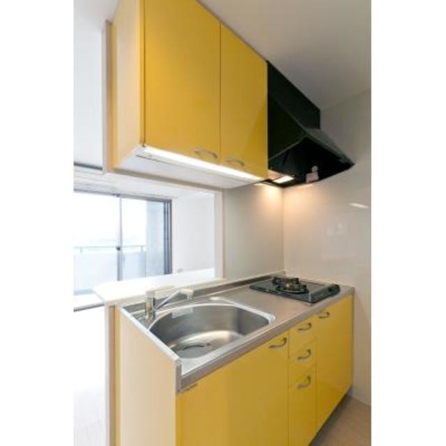 ※写真は同タイプ住戸です。(キッチン)