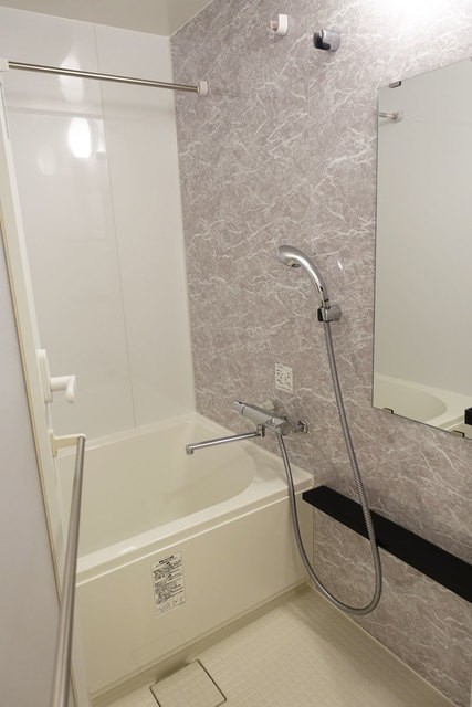 ※写真は同タイプ住戸です。(風呂)