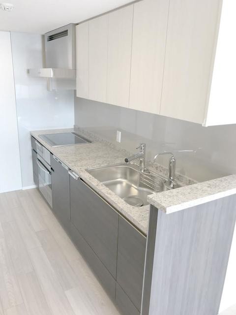 ※写真は同タイプ住戸です。(キッチン)