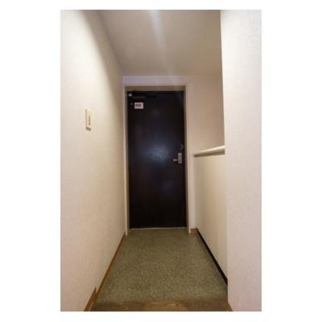 ※写真は同タイプ住戸です。(玄関)