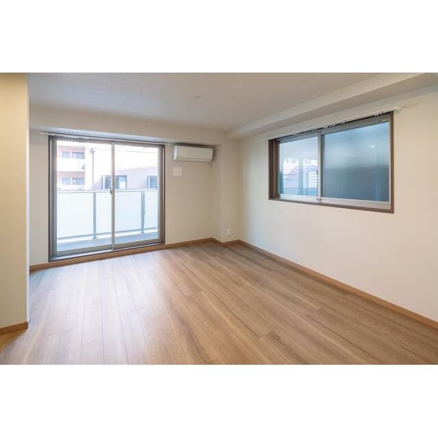 ※同仕様写真含む(居間)