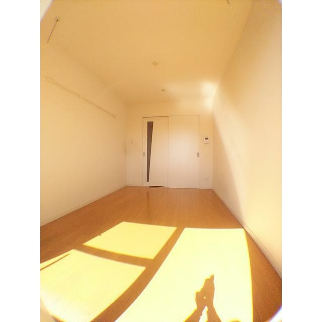 広角レンズで撮影(居間)