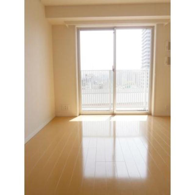 ※写真は同タイプ住戸です。(居間)