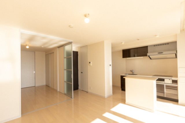 ※写真は同タイプ住戸です。(居間)