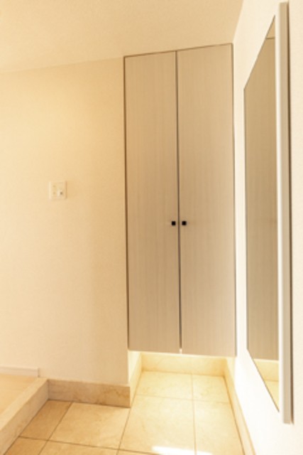 ※写真は同タイプ住戸です。(玄関)