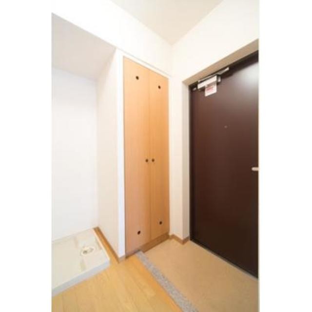 ※写真は同タイプ住戸です。(玄関)