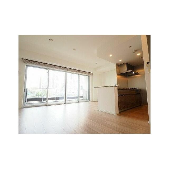 リビングダイニング12．2帖(居間)